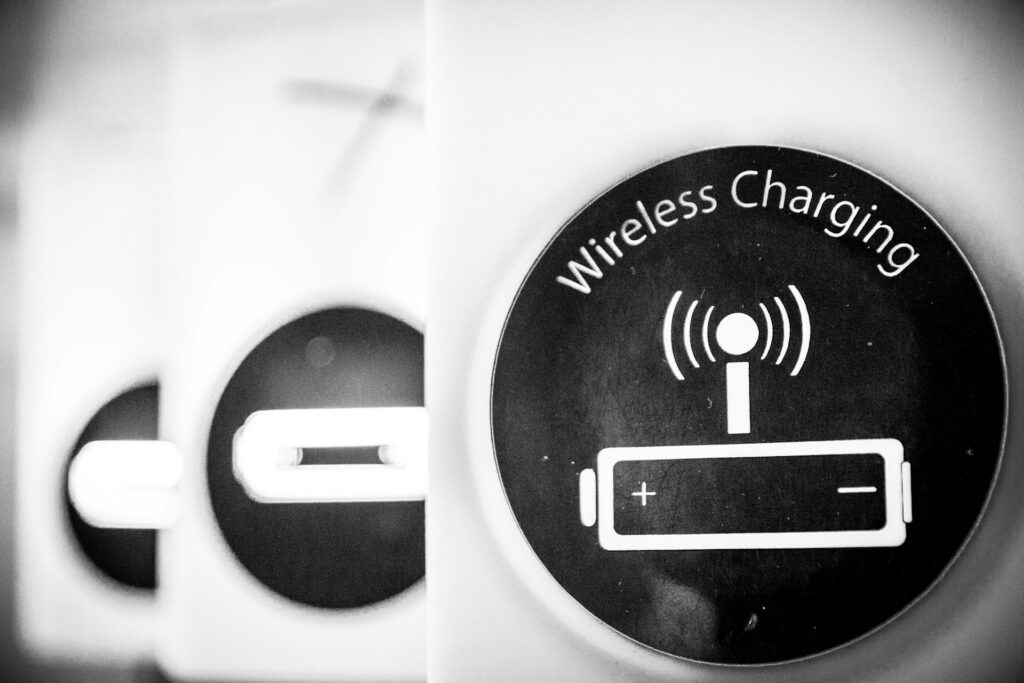 Top Fast Wireless Chargers for iPhone and Android Devices